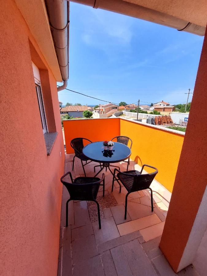 Apartman Zeljo Galižana Exteriör bild